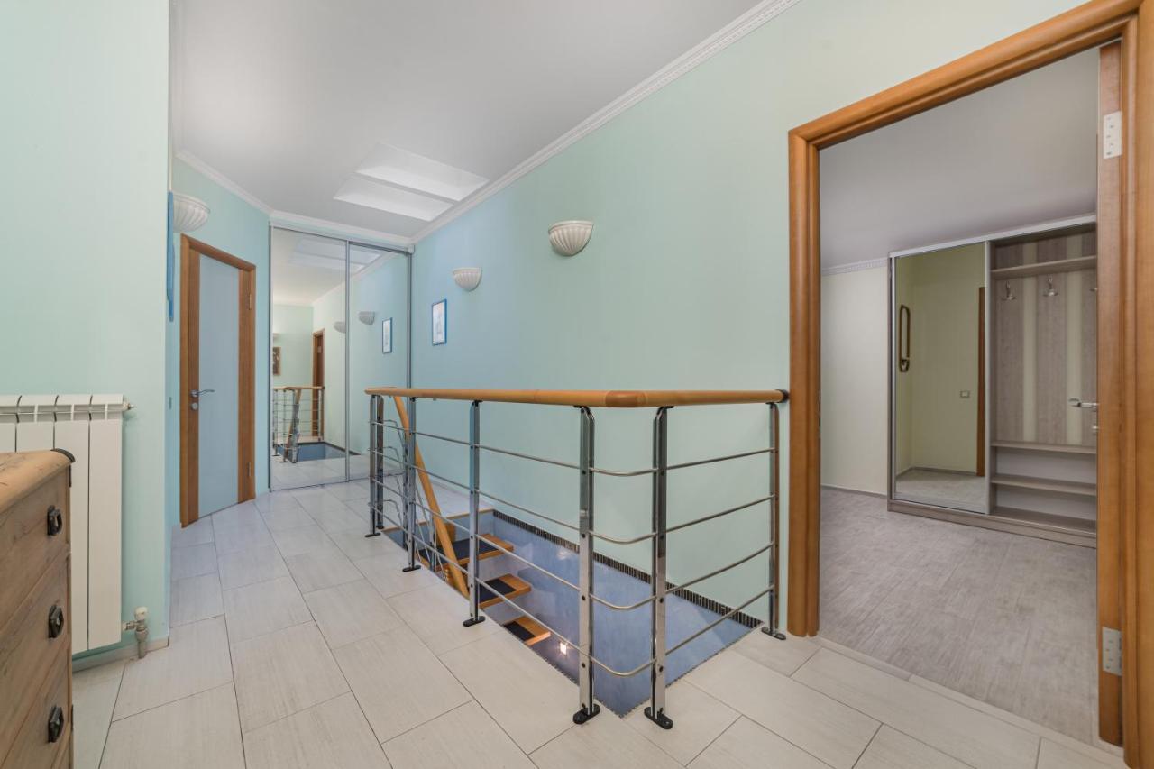 Classical Deribasivska 3-Bedrooms Apartment Οδησσός Εξωτερικό φωτογραφία