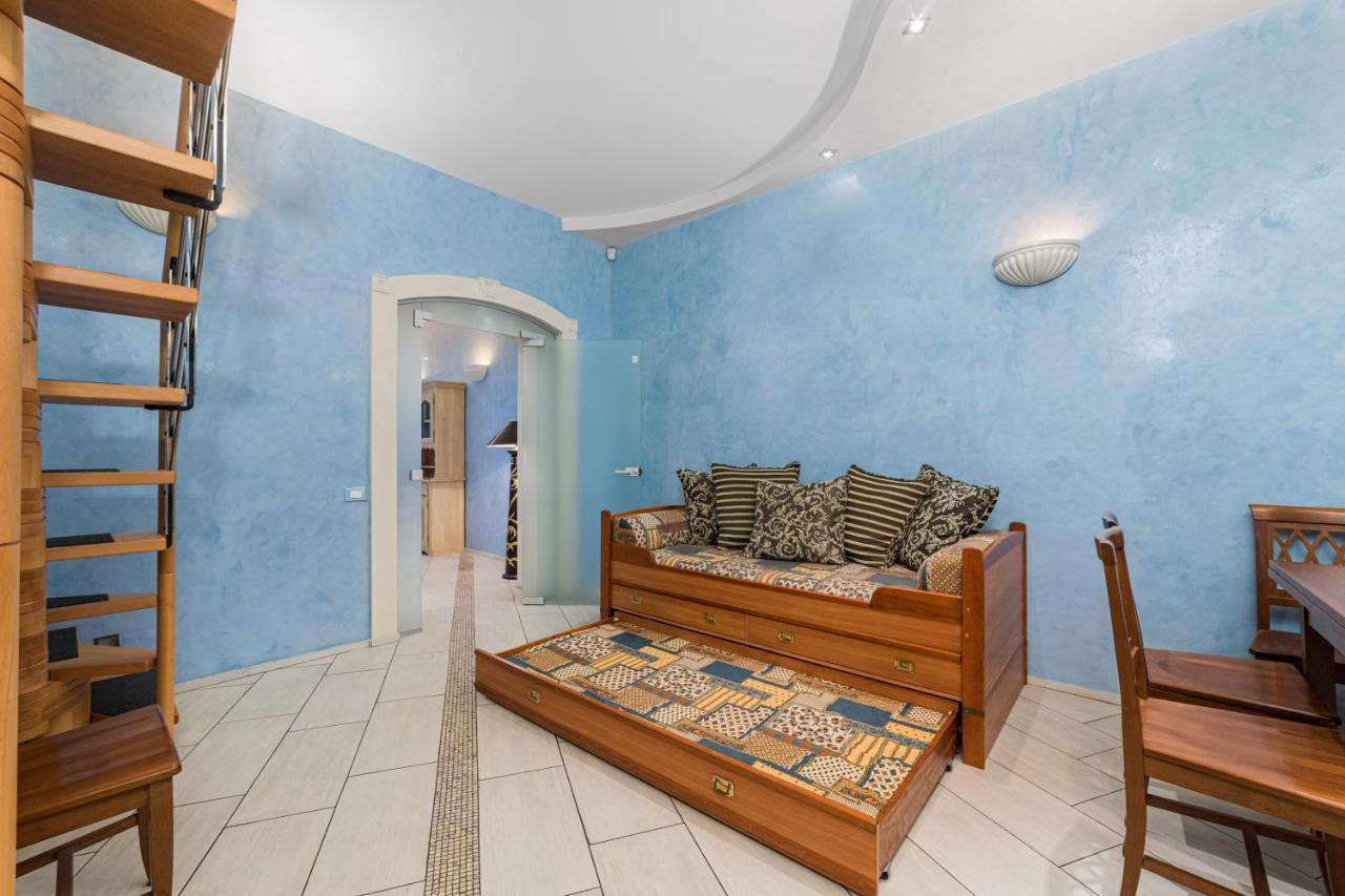 Classical Deribasivska 3-Bedrooms Apartment Οδησσός Εξωτερικό φωτογραφία