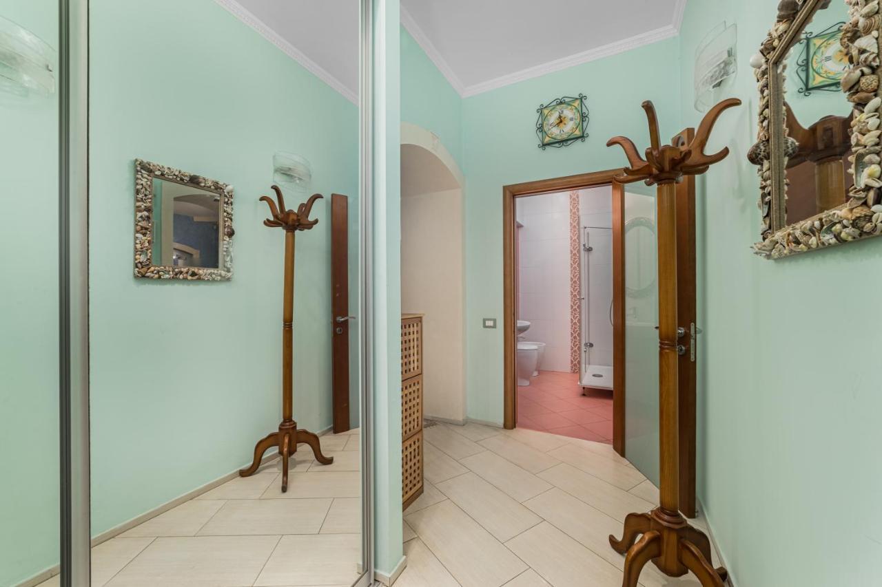 Classical Deribasivska 3-Bedrooms Apartment Οδησσός Εξωτερικό φωτογραφία