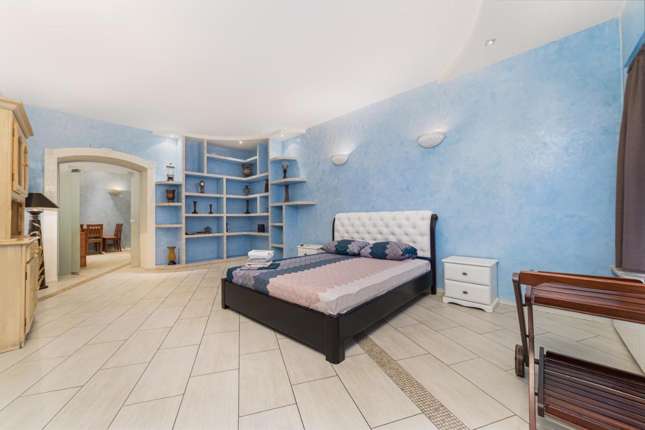 Classical Deribasivska 3-Bedrooms Apartment Οδησσός Εξωτερικό φωτογραφία